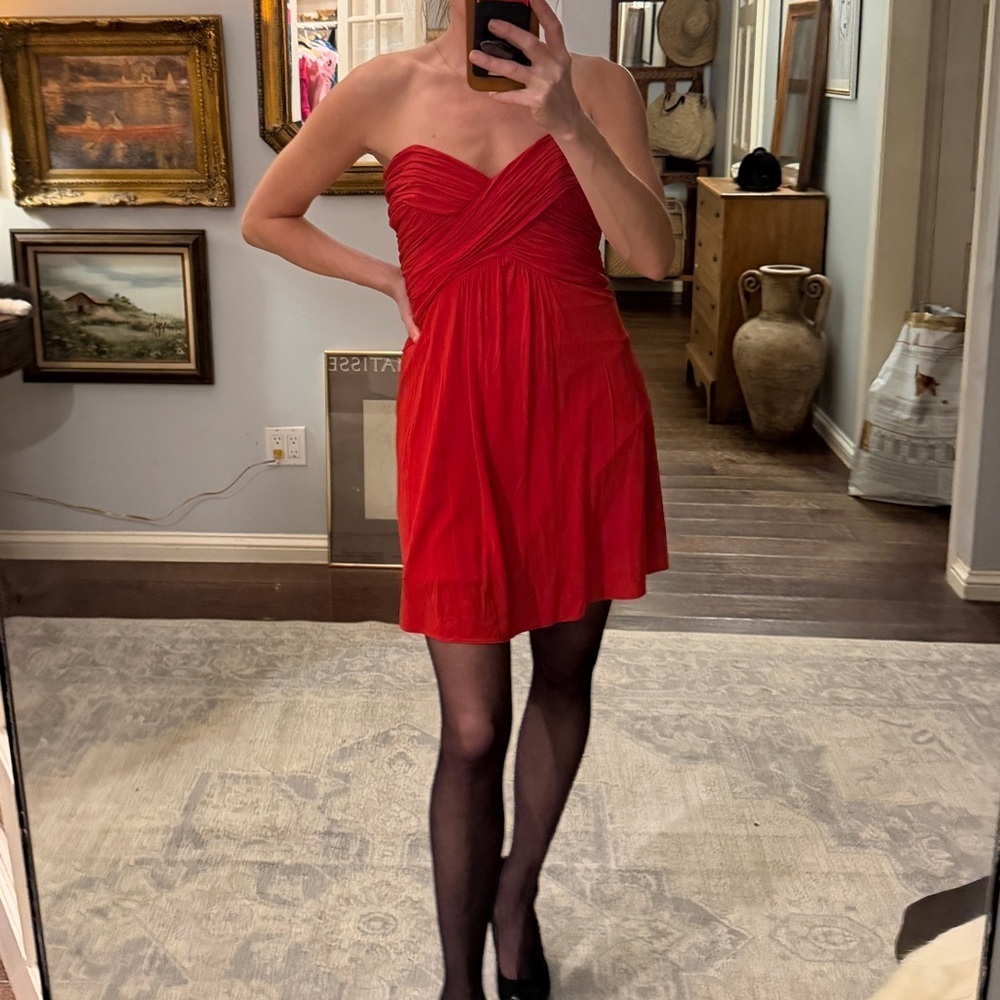Chic Strapless Red Dress